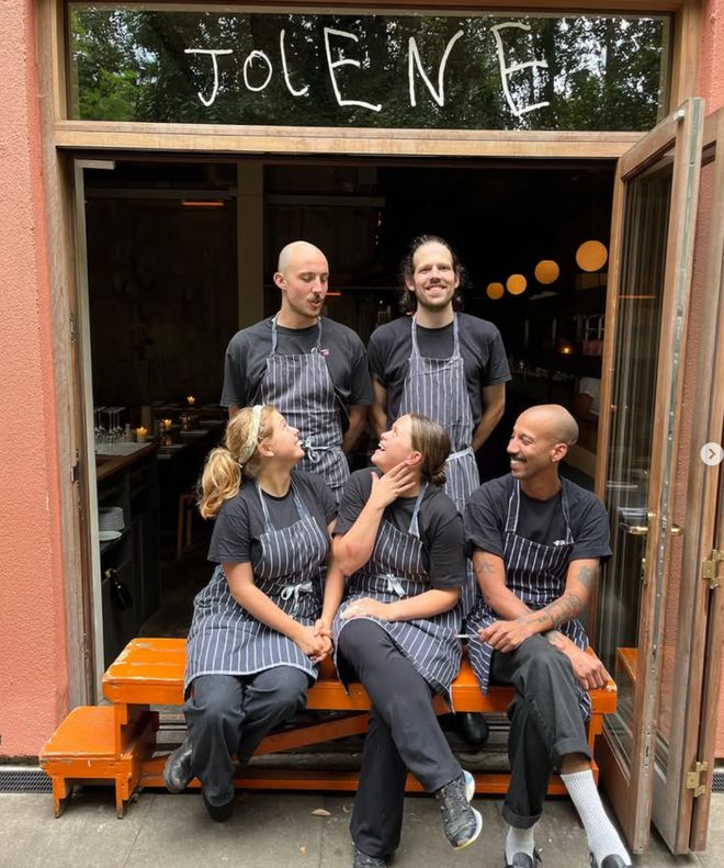 岁儿子做LOGO随手一画成爆款！AG真人